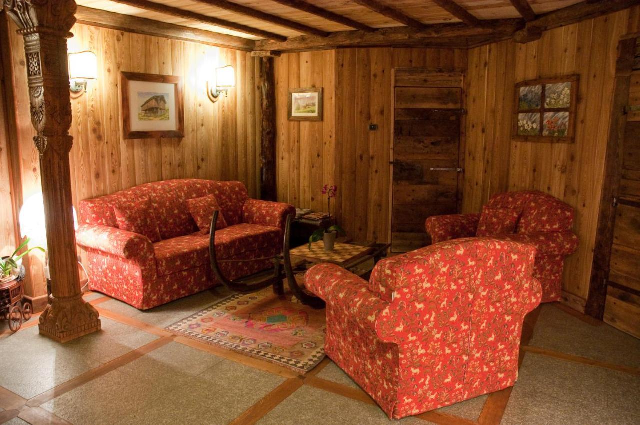 La Torretta Hotel Challand-Saint-Anselme Екстер'єр фото
